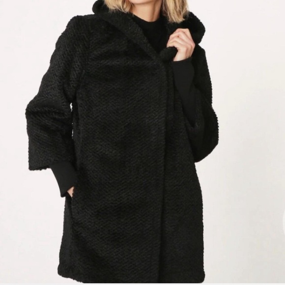 Women's Sleeveless Faux Fox Fur Vest - Long Coat Mid-length Winter Outwear Jacket